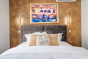 Grand Suite, 3 Bedrooms, with Square View and Terrace | Frette Italian sheets, premium bedding, memory-foam beds - Grand Square Suite - Tale Of The City (Zagreb)