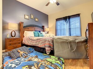 4 Schlafzimmer, Bügeleisen/Bügelbrett, WLAN, Bettwäsche