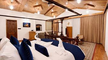 1 bedroom, premium bedding, minibar, in-room safe