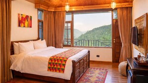 1 غرفة نوم وأغطية فراش متميزة وميني بار وخزنة داخل الغرفة