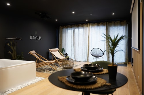 Junglia Suite - Spa & Ciné