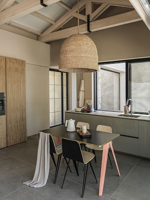 Luxury Villa | In-room dining