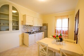 Private kitchen - Relaxing Le Residenze del Maria Rosaria Num2224 (Orosei)