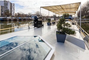 Property grounds - EXPERIENCE THE PARIS OLYMPIC GAMES ON THE SEINE RIVER!
 (Villeneuve La Garenne)
