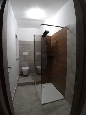 Panoramic Apartment, City View, Tower | Bathroom