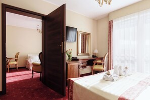 Phòng Suite tiện nghi đơn giản