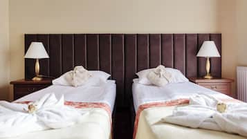 Desk, laptop workspace, free WiFi