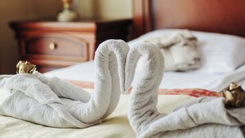 مكتب ومساحة عمل للكمبيوتر المحمول وواي فاي مجانًا