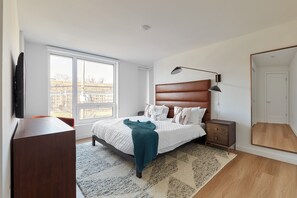 2 bedrooms, desk, iron/ironing board, WiFi - Modern 2BR-newly built-near NYC (Hoboken)