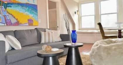 C &J Signature Stays 1864 Downtown Morristown Apartment