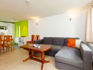 TV - Delphin by Interhome (Zinnowitz)