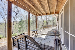 Terrace/patio - 'Sweetwater Bluff' Home On The Hiawassee w/ Views! (Hayesville)