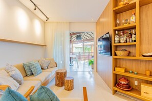 TV - IT22 Beautiful Apt 3 Bedrooms by the Sea (Camaçari)