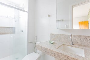 Towels - IT22 Beautiful Apt 3 Bedrooms by the Sea (Camaçari)