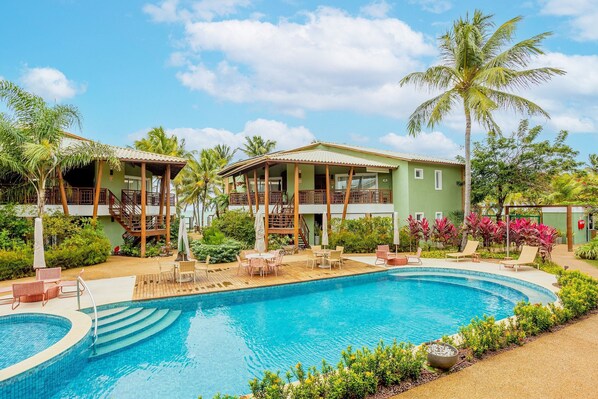 Pool - IT22 Beautiful Apt 3 Bedrooms by the Sea (Camaçari)