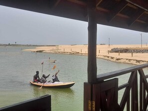 พายเรือคายัค