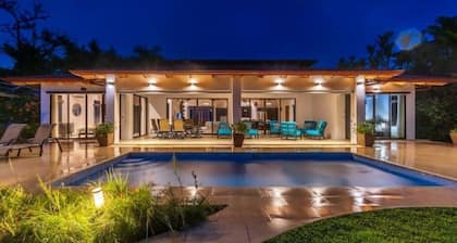 Villa Paraiso -Luxury Ocean View Retreat