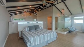 5 habitaciones, caja de seguridad en la habitación y escritorio