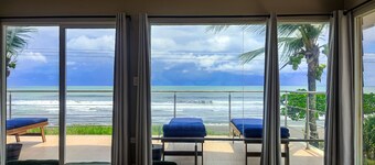 Luxury Oceanfront Beach House. Time to Enjoy Paradise- Sleeps 14 