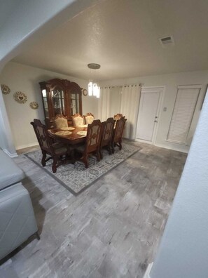 Dining - Beautiful 3 BR/ 2.5 BA with no backyard neighbors  (Killeen)