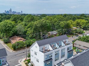 Exterior - Rooftop Retreat — Heart of NoDa—Light Rail —Sauna (Charlotte)