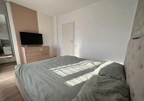 6 chambres, fer et planche à repasser, Wi-Fi, draps fournis