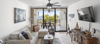 Gorgeous Moon Bay Condo Heated Pool Beach