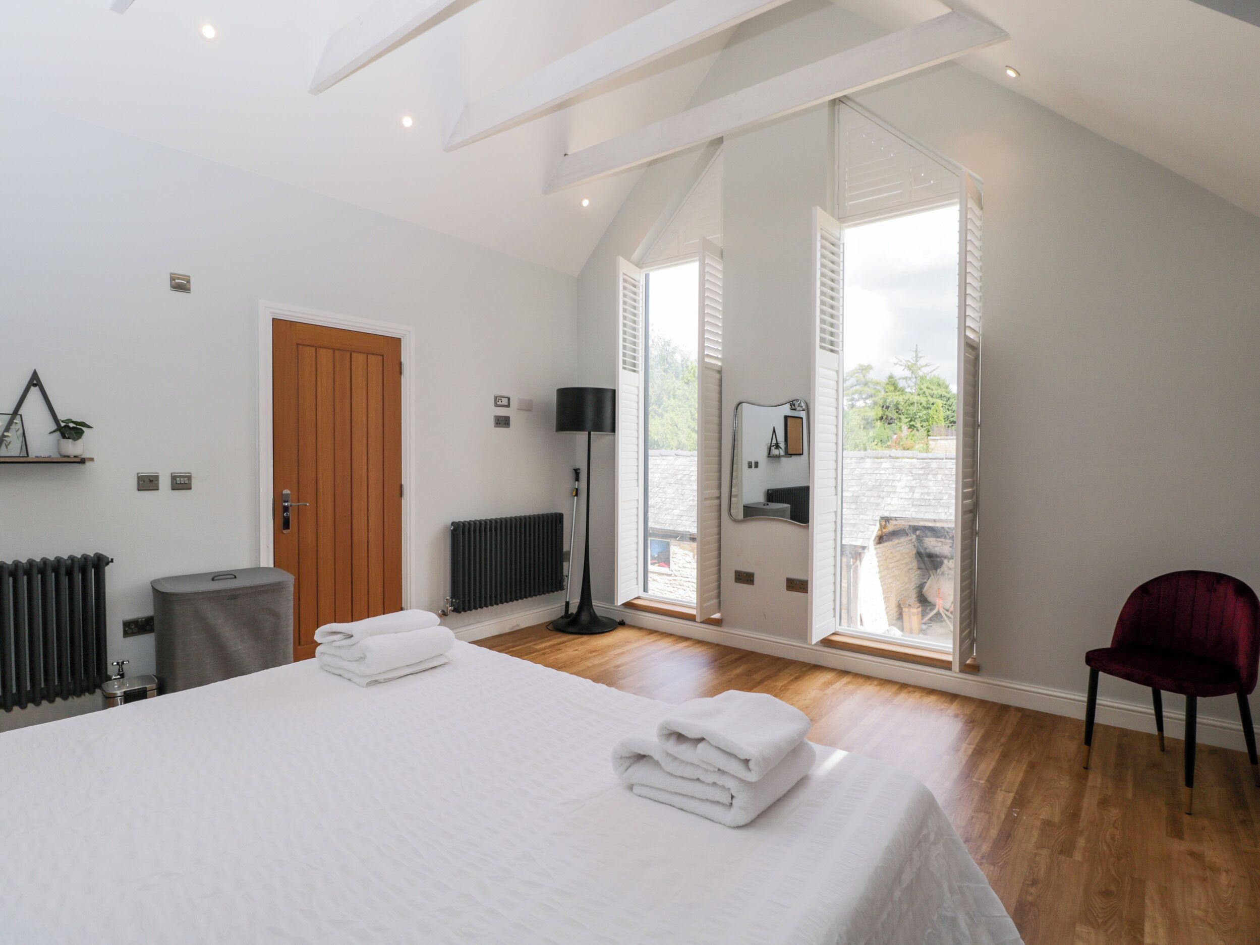 4 bedrooms, individually decorated, individually furnished, free WiFi