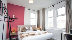 3 Schlafzimmer, Bügeleisen/Bügelbrett, Reisekinderbett, WLAN