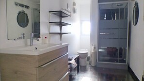 Hair dryer, towels - Haven of peace with pool facing the sea (Sanary-sur-Mer)