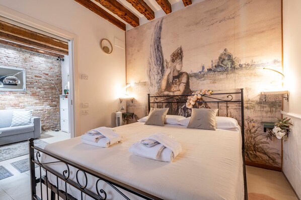 3 Schlafzimmer, Zimmersafe, Schreibtisch, Bügeleisen/Bügelbrett