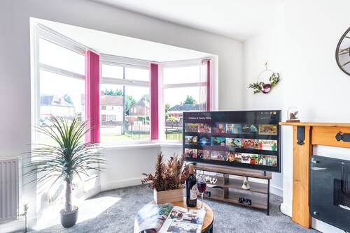 Aseda 4BR Parking, Game Zone -pool Table, Garden