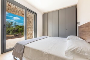 3 chambres, fer et planche à repasser, accès Internet, draps fournis