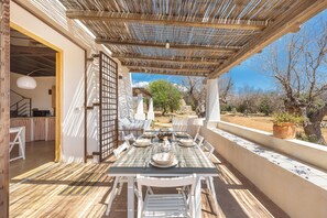 Outdoor dining - Tenuta Terra del Sole by Perle di Puglia (Alliste)