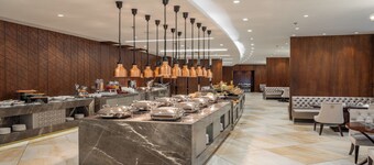 Wirgan Al Noor, Tapestry Collection by Hilton