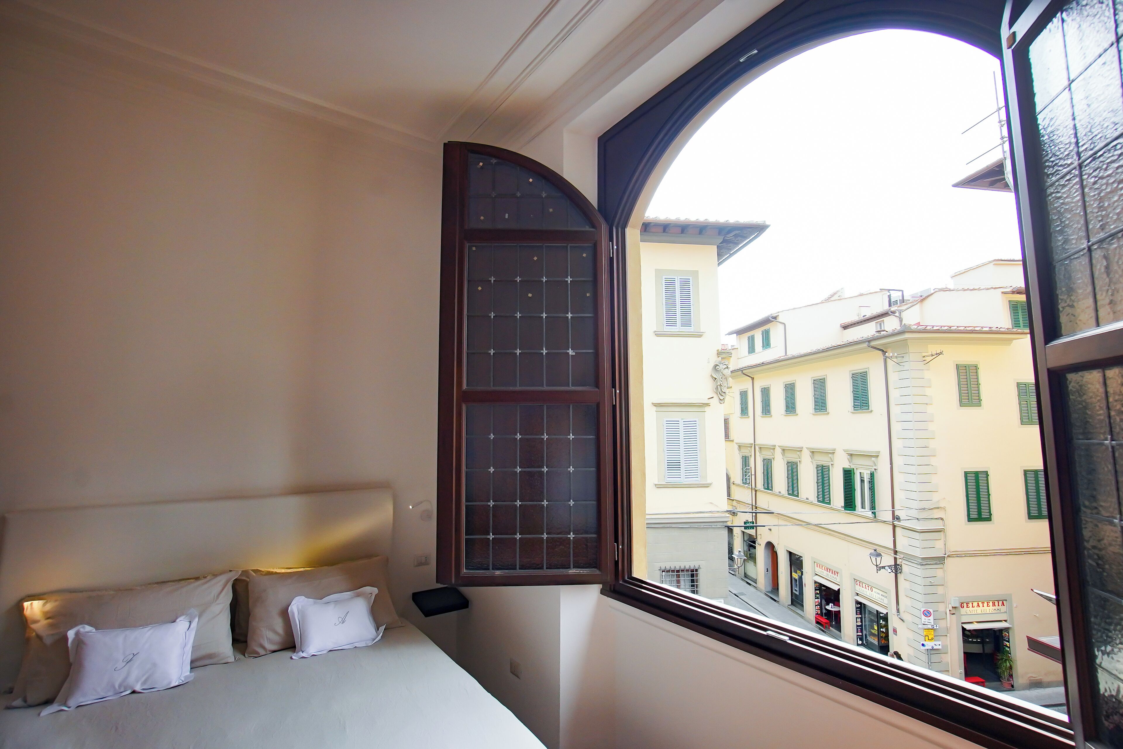 4 bedrooms, iron/ironing board, travel crib, free WiFi