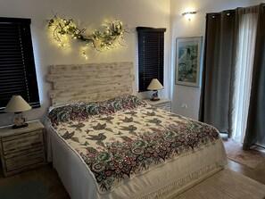 1 slaapkamer, een strijkplank/strijkijzer, gratis wifi, beddengoed