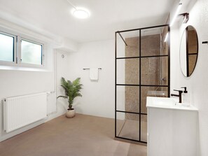 Apartment, 1 Bedroom | Bathroom - Charm 3 - Cozy 1-bdr Apt With Shared Garden (Copenhagen)