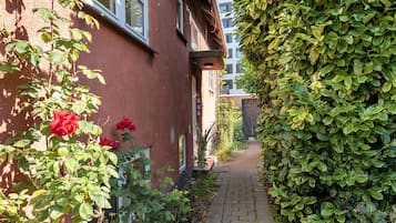 Apartment, 1 Bedroom | Garden
