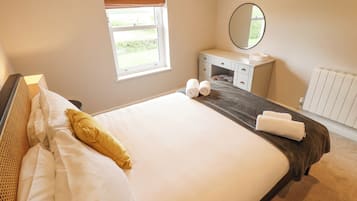 4 bedrooms, individually decorated, individually furnished, free WiFi