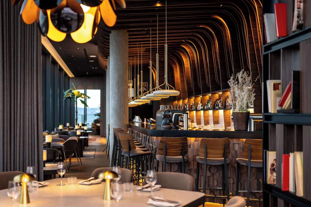 Radisson Blu Hotel At Porsche Design Tower Stuttgart