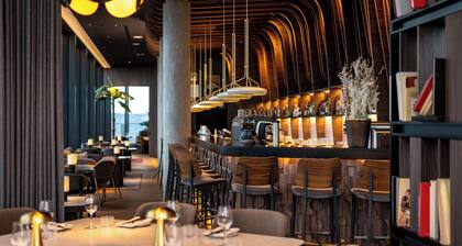 Radisson Blu Hotel At Porsche Design Tower Stuttgart