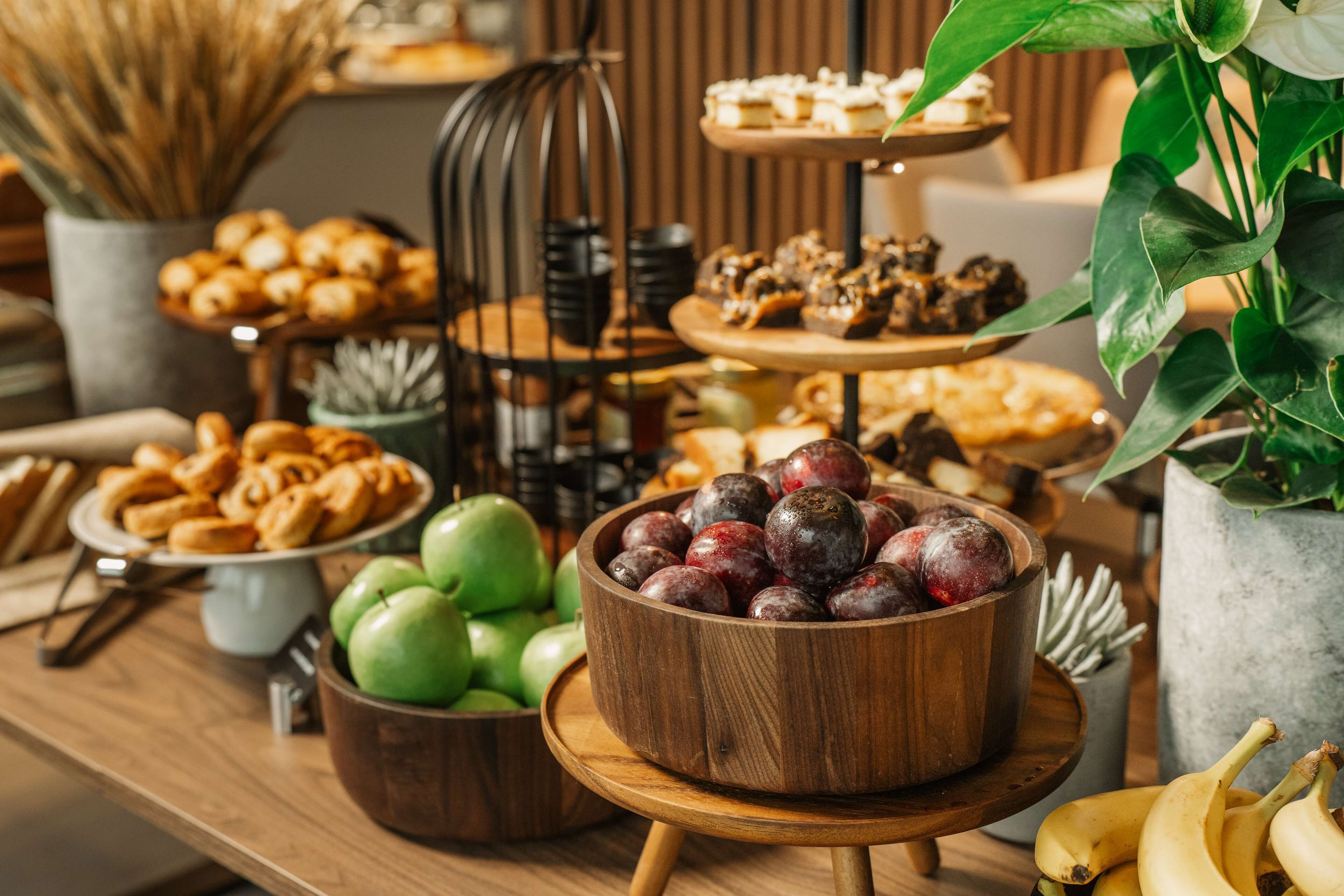 Päivittäinen buffetaamiainen maksusta