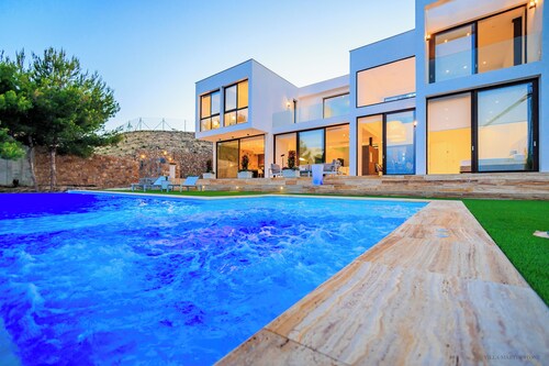 Villa Martin Stone Las Colinas Golf Country Club