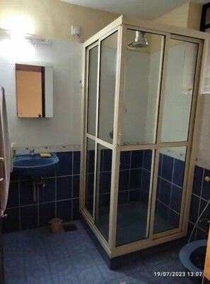 Seife, Shampoo, Toilettenpapier