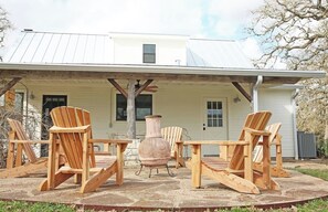 Terrace/patio - Gypsy Farmhouse - Wander Inn (Round Top)