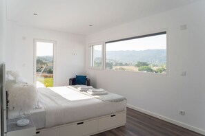 2 quartos, ferros/tábuas de passar roupa, Wi-Fi de cortesia