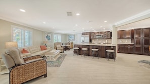 Unclassified image, 5 of 40, button