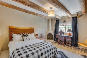 3 slaapkamers, een strijkplank/strijkijzer, reisbedje, wifi
