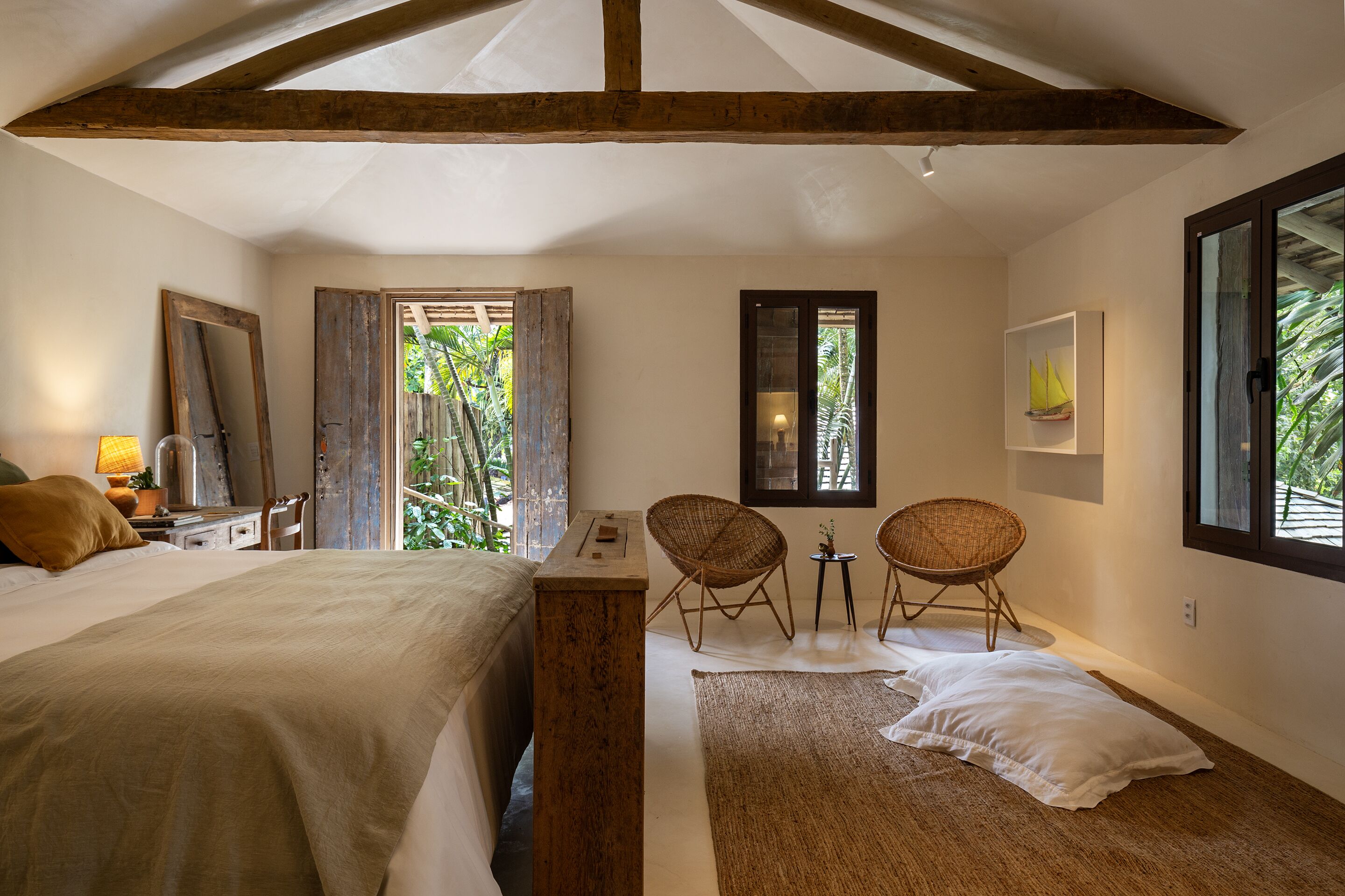 Exclusive Room | Egyptian cotton sheets, premium bedding, down duvets, minibar